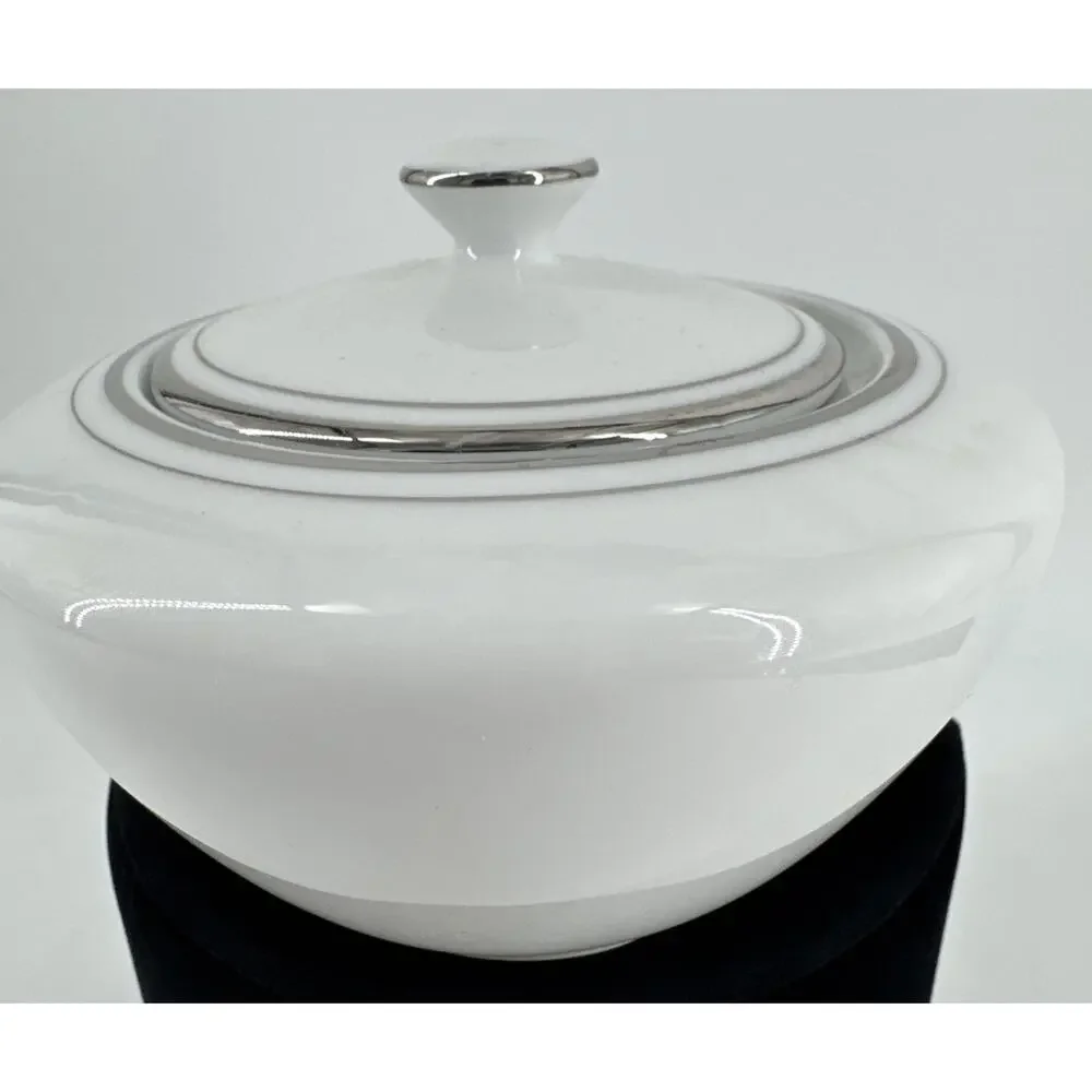 Covered Sugar Bowl Made in Japan Contour China with Platinum‎ Bands Candlelight